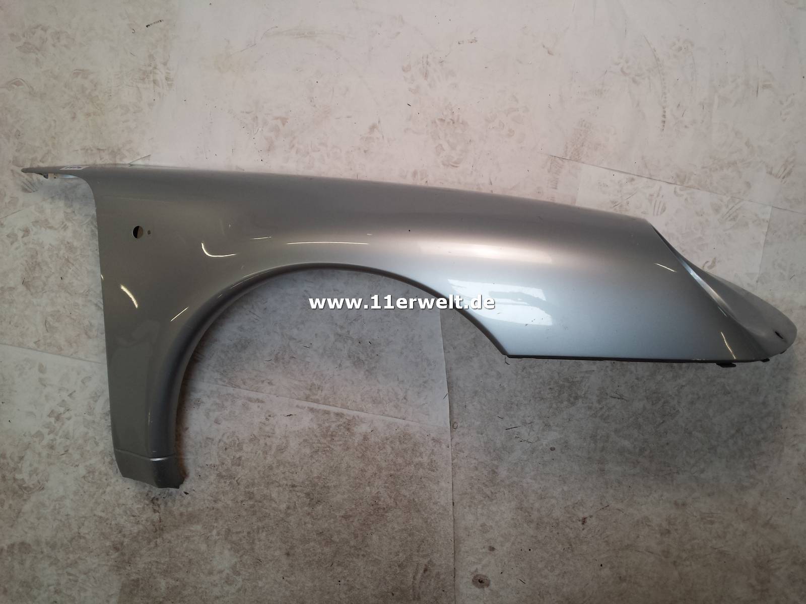 Original Porsche 993 Kotflügel rechts, silber