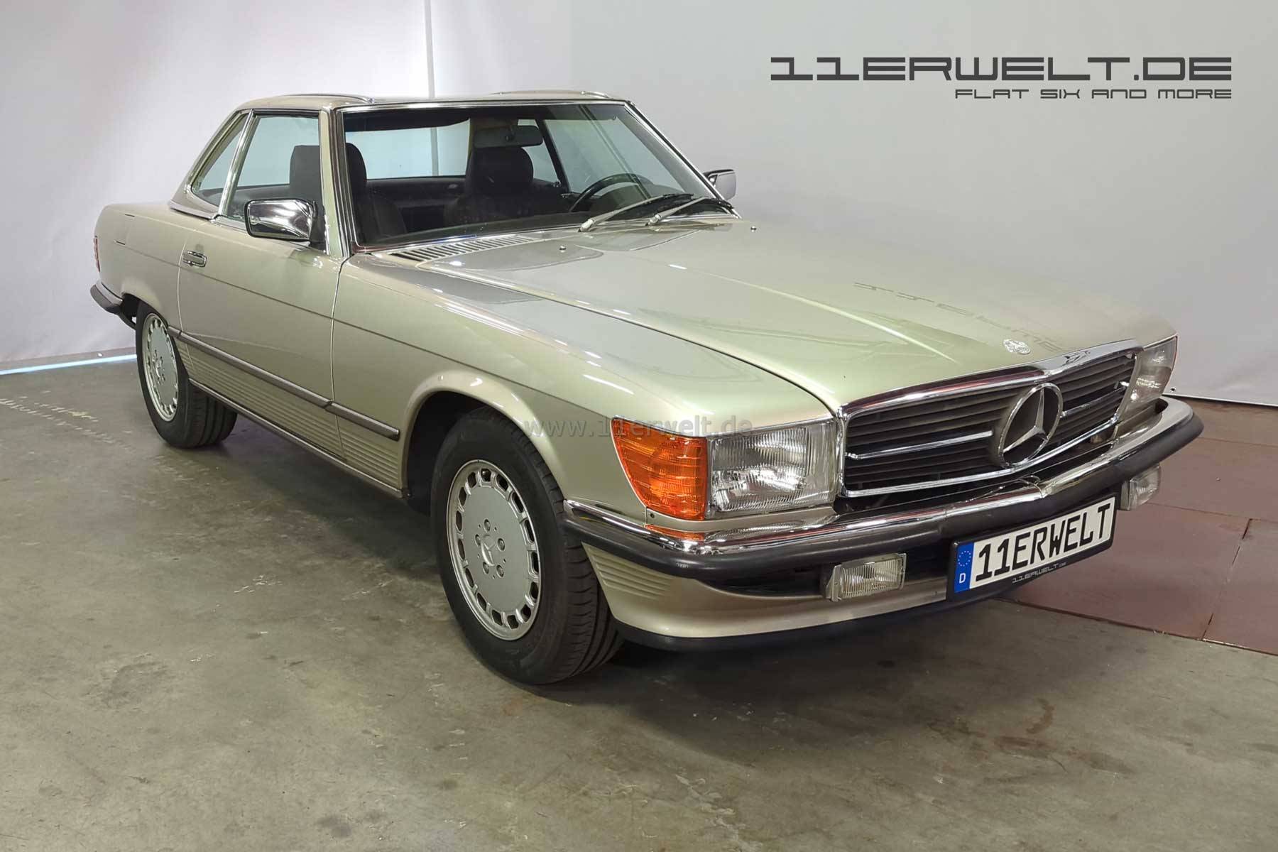 Mercedes Benz R107 SL 560 in Rauchsilber