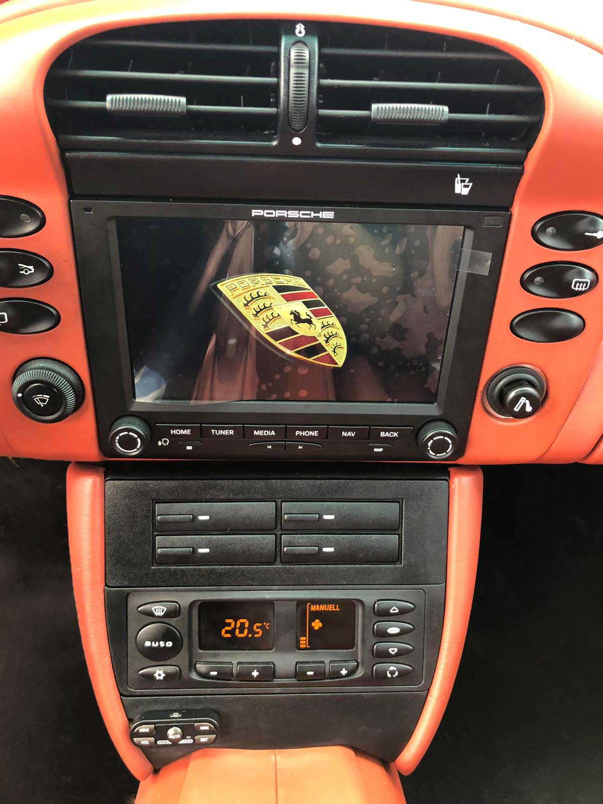 Unterwegs mit dem Porsche 996 und einem TOP aktuellen Entertainment und Navigationssystem